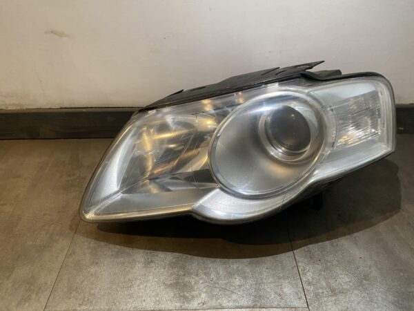 Phare G Passat B6